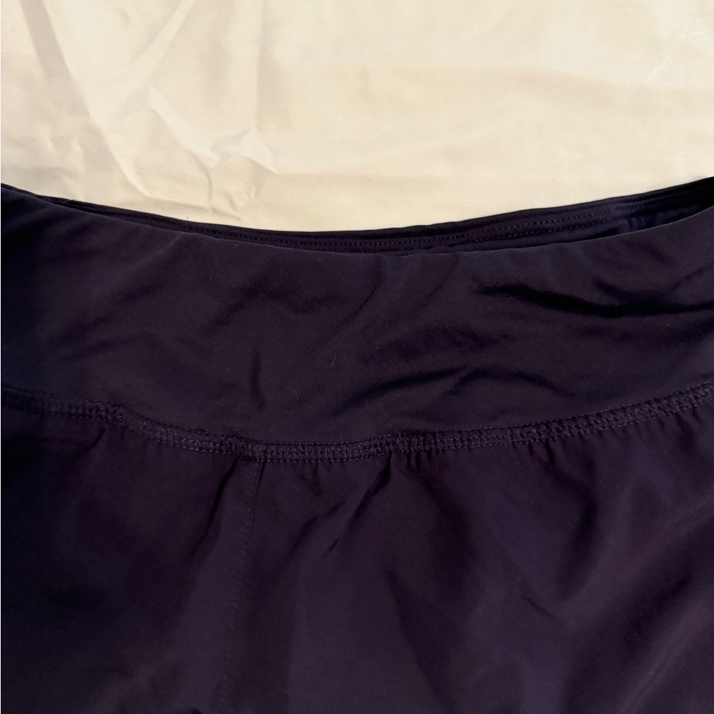 Nike Dri-Fit Navy Women’s Running Workout Athletic Shorts – Size Medium - Picture 7 of 8